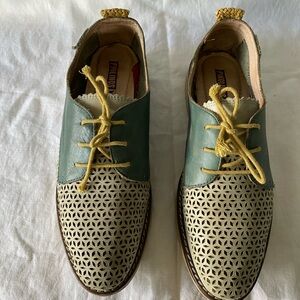 Pikolinos perforated Loafers 41